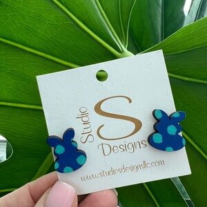 Studio S Designs Blue Aqua Bunny Earrings‎